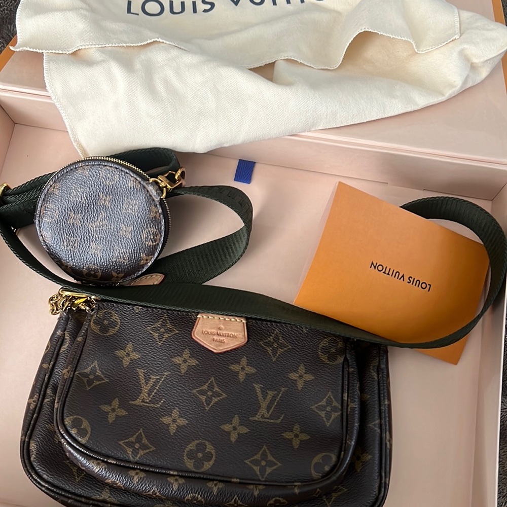 Louis Vuitton Multi pochette accessories